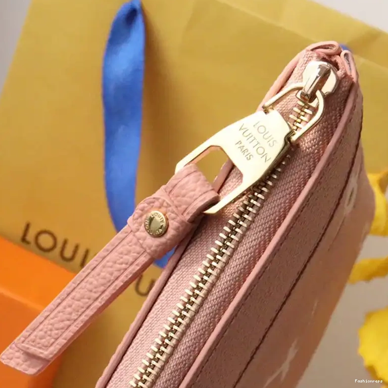 Fashionrepsfam ru 2301DJ0013 Bag LV 0819